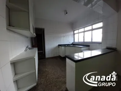 Casa com 3 Quartos para alugar, 220m² no Vila Campesina, Osasco