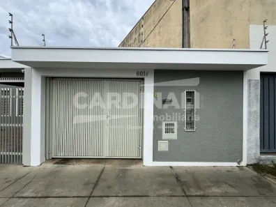 Casa com 2 Quartos para alugar, 70m² no Vila São José, São Carlos