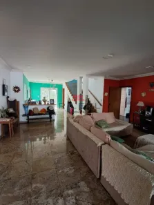 Casa com 4 Quartos para alugar, 350m² no Jardim América, Bauru