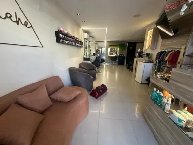 Casa com 3 Quartos para alugar, 160m² no Candelária, Natal