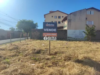 Lote/Terreno à venda, 284m² no Granada, Uberlândia