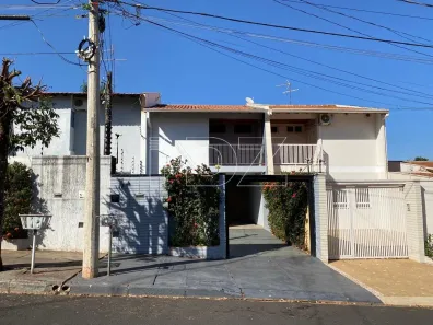 Casa com 3 Quartos para alugar, 133m² no Jardim Celiamar, Araraquara