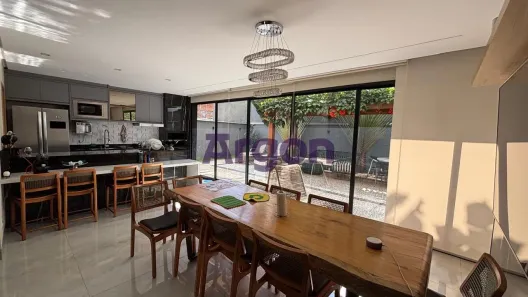 Sobrado com 4 Quartos à venda, 377m² no Residencial Villagio Toscana, Goiânia