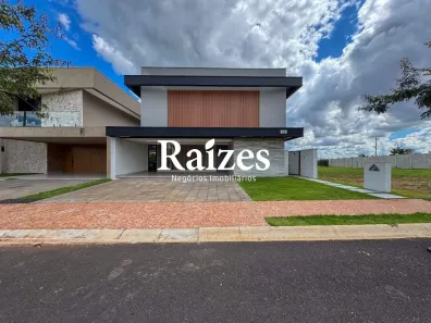 Casa com 4 Quartos à venda, 330m² no Jardim Sul, Uberlândia