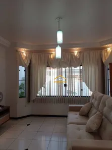 Sobrado com 3 Quartos à venda, 195m² no Parque Novo Mundo, Americana