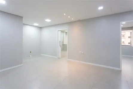 Sala Comercial à venda, 64m² no Chácara das Pedras, Porto Alegre