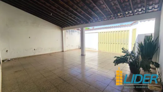 Casa com 5 Quartos à venda, 170m² no Presidente Roosevelt, Uberlândia