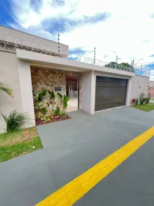 Casa com 4 Quartos à venda, 242m² no Jardim Europa, Goiânia