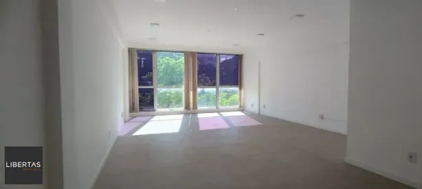 Sala Comercial com 1 Quarto à venda, 38m² no Auxiliadora, Porto Alegre