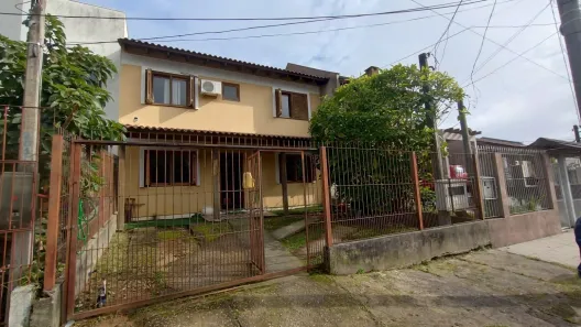 Casa com 4 Quartos à venda, 200m² no Guarujá, Porto Alegre
