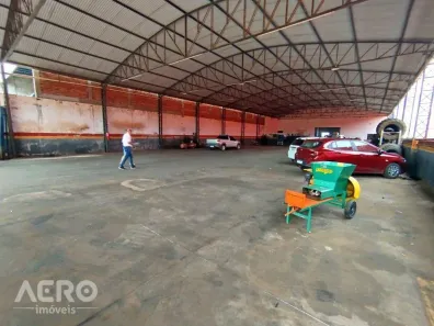 Galpão/Depósito/Armazém para venda ou aluguel, 1400m² no Parque São Geraldo, Bauru
