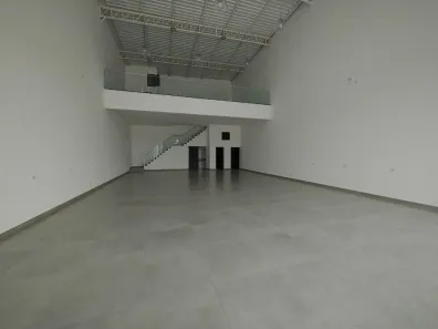 Galpão/Depósito/Armazém para alugar, 300m² no Alves Dias, São Bernardo do Campo