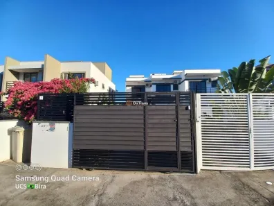 Casa com 3 Quartos à venda, 129m² no São João do Rio Vermelho, Florianópolis