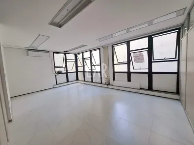 Sala Comercial para alugar, 61m² no Santa Efigênia, Belo Horizonte