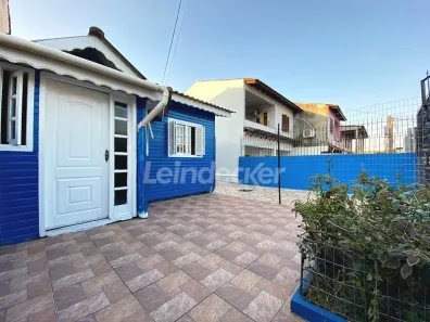 Casa com 2 Quartos para alugar, 54m² no Bom Jesus, Porto Alegre