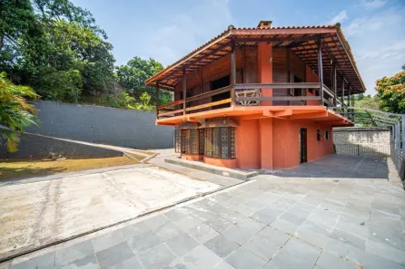 Casa de Condomínio com 3 Quartos à venda, 334m² no Chácara São João, Carapicuíba