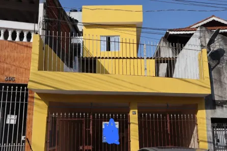 Sobrado com 2 Quartos à venda, 180m² no Jardim Record, Taboão da Serra
