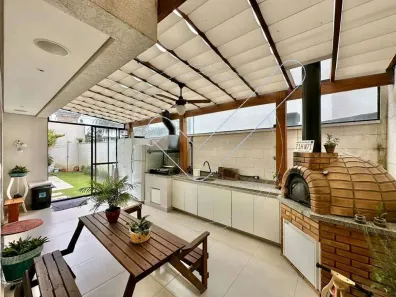 Casa de Condomínio com 4 Quartos à venda, 195m² no Parque Rincão, Cotia