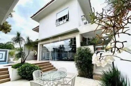 Casa com 4 Quartos à venda, 390m² no Pacaembu, São Paulo