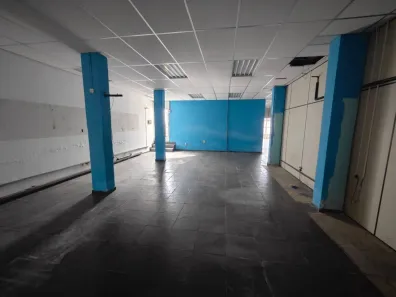 Sala Comercial para alugar, 568m² no Centro, São Sebastião