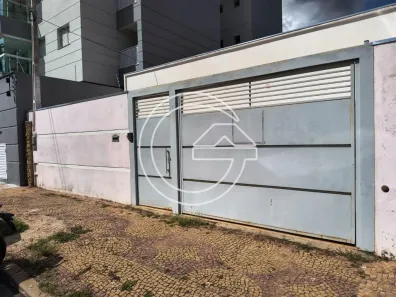 Casa com 3 Quartos para alugar, 10m² no Centro, Marília
