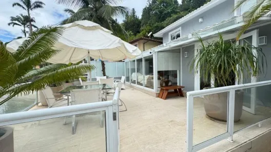 Casa com 5 Quartos à venda, 240m² no Enseada, Angra dos Reis