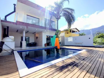 Casa com 3 Quartos à venda, 205m² no Massaguaçu, Caraguatatuba