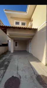 Casa de Condomínio com 3 Quartos para alugar, 115m² no Cancela Preta, Macaé