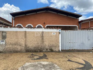 Casa com 3 Quartos à venda, 210m² no Jardim do Trevo, Campinas