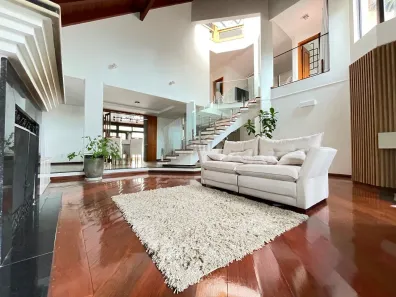 Sobrado com 4 Quartos para alugar, 340m² no Centro, Canoas