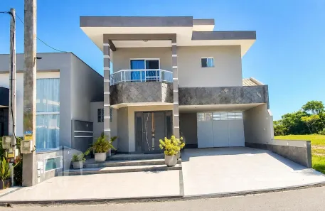 Casa com 3 Quartos à venda, 252m² no Lagoa, Macaé