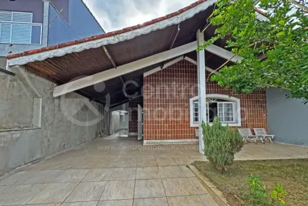 Casa com 3 Quartos à venda, 160m² no Jardim Tres Marias, Peruíbe