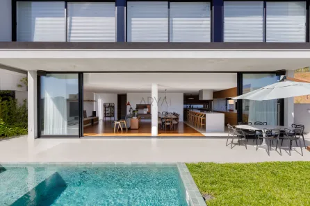 Casa de Condomínio com 4 Quartos à venda, 566m² no Santa Felicidade, Curitiba