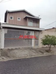 Casa com 4 Quartos à venda, 252m² no Loteamento Villa Branca, Jacareí