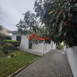 Casa com 3 Quartos para alugar, 160m² no Boa Vista, Curitiba
