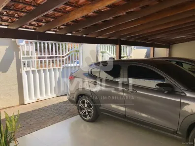 Casa com 4 Quartos para alugar, 197m² no Umuarama, Uberlândia
