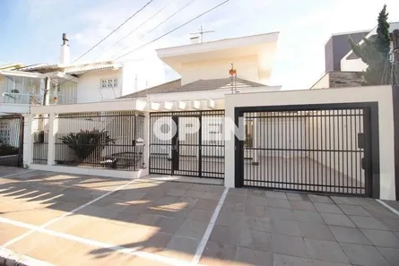 Sobrado com 3 Quartos à venda, 240m² no Centro, Canoas