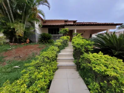 Imóvel Comercial com 4 Quartos para alugar, 240m² no Cidade Jardim, Uberlândia