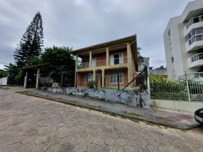 Casa com 5 Quartos à venda, 300m² no Coqueiros, Florianópolis