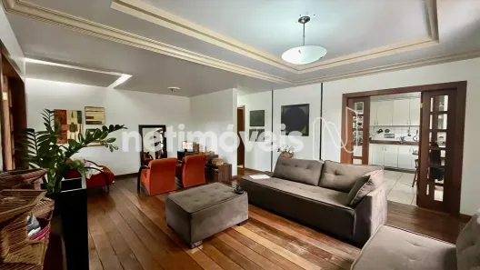 Casa com 3 Quartos à venda, 195m² no São Pedro, Belo Horizonte