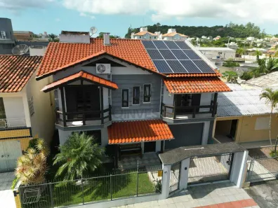 Casa com 6 Quartos à venda, 240m² no Urussanguinha, Araranguá