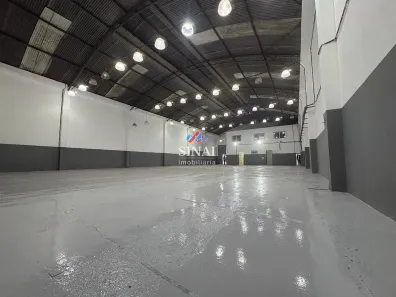 Galpão/Depósito/Armazém à venda, 570m² no Ramos, Rio de Janeiro