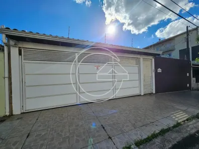 Casa com 3 Quartos para alugar, 10m² no Centro, Marília