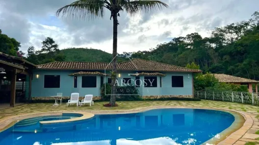 Casa com 8 Quartos à venda, 550m² no Pedro do Rio, Petrópolis