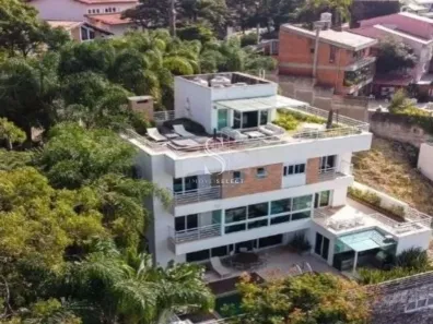 Casa de Condomínio com 4 Quartos à venda, 800m² no Jardim Vitória Régia, São Paulo