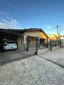 Casa com 6 Quartos à venda, 140m² no Planalto, Cuiabá
