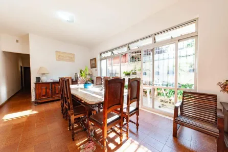Casa com 8 Quartos à venda, 396m² no Santo Antônio, Belo Horizonte
