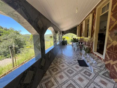 Casa com 3 Quartos à venda, 155m² no Mosela, Petrópolis