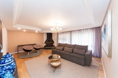 Apartamento com 3 Quartos para alugar, 176m² no Água Verde, Curitiba