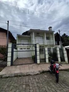 Sobrado com 2 Quartos para alugar, 140m² no São José, Caxias do Sul